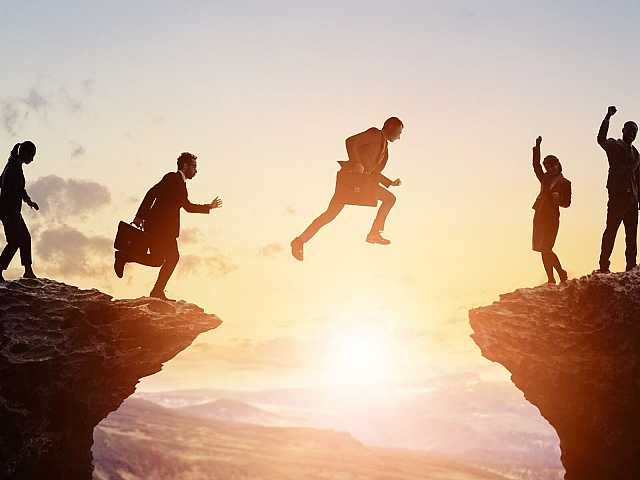 WEBINAR LIVE
“Give everything, ask for everything”: how to unlock team potential through example