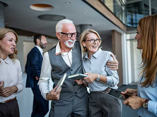 WEBINAR LIVE
How to lead and succeed in the multigenerational workplace
