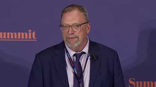 Managing the messy mix: sustainable energy transitions in uncertain times