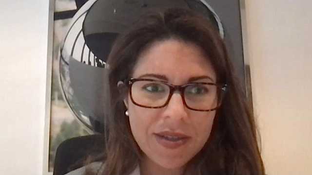 Leadership and virtual teams: new models and best practices