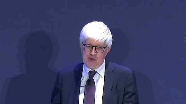 The keywords of political leadership: what do democracies look for?